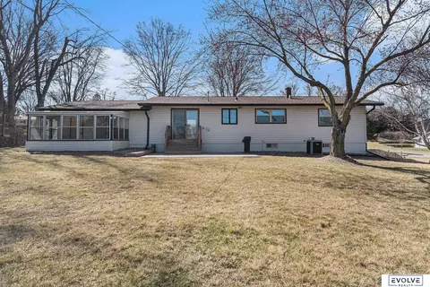 Exterior - 10332 Wright St, Omaha, NE 68124 photo 5 of 6