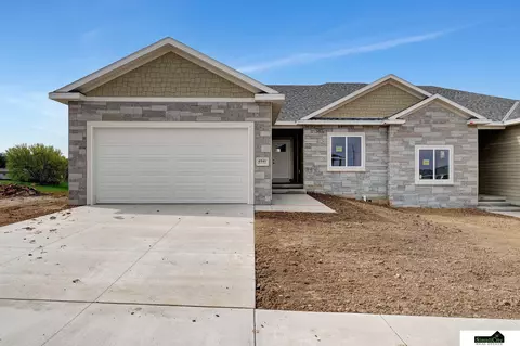 4941 Spire St, Lincoln, NE 68516