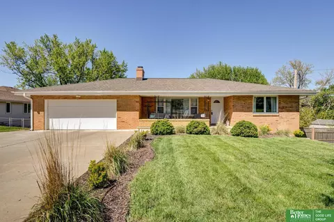 8514 Meredith Ave, Omaha, NE 68134