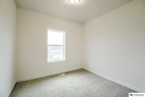 Bedroom - 16014 Daniel St, Bennington, NE 68007 photo 4 of 9