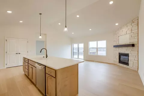 Living - 16014 Daniel St, Bennington, NE 68007 photo 1 of 5
