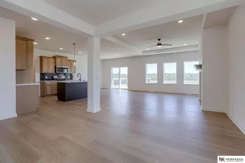 Living - 16006 Daniel St, Bennington, NE 68007 photo 2 of 4