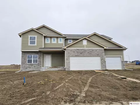 11057 N 173 St, Bennington, NE 68007