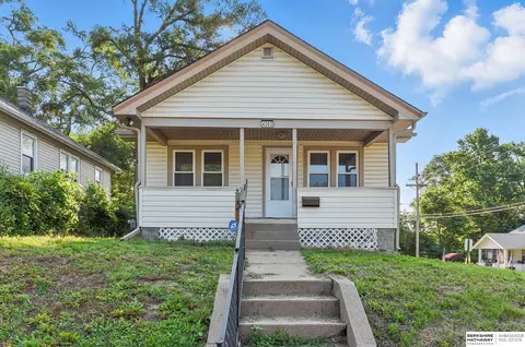 4303 N 38 St, Omaha, NE 68111