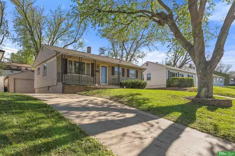 5617 Frederick St, Omaha, NE 68106