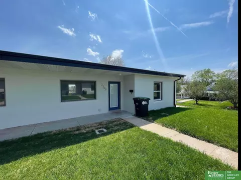 3309 S 32 Ave, Omaha, NE 68105