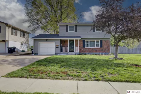 11704 Elm St, Omaha, NE 68144