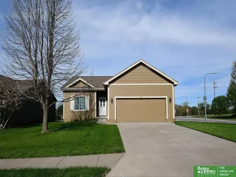 6518 N 143 St, Omaha, NE 68164