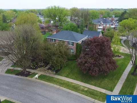 6440 Ponderosa Dr, Lincoln, NE 68510