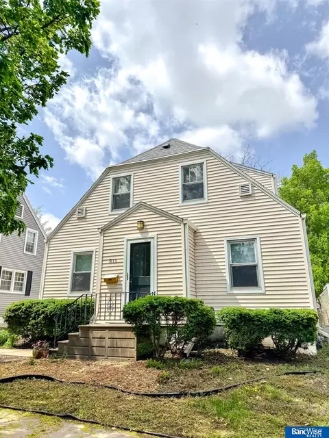 211 N 31st St, Lincoln, NE 68503