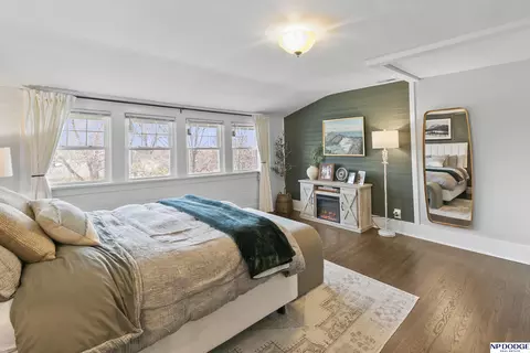 Bedroom - 5018 Izard St, Omaha, NE 68132 photo 4 of 5