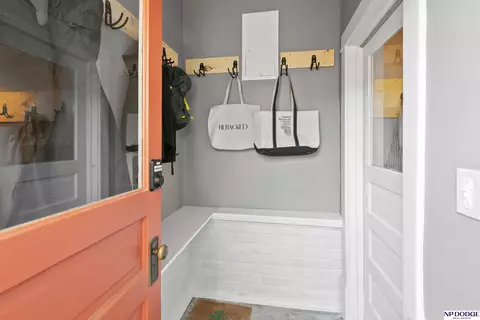 Entry Way - 5018 Izard St, Omaha, NE 68132 photo 4 of 4