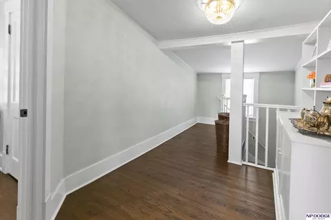 Entry Way - 5018 Izard St, Omaha, NE 68132 photo 3 of 4