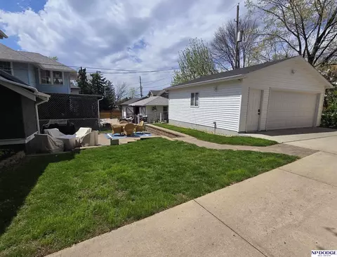 Exterior - 5018 Izard St, Omaha, NE 68132 photo 6 of 9