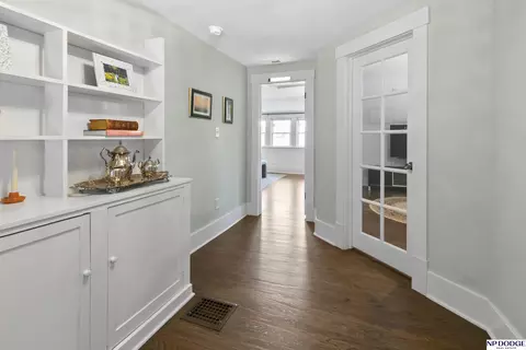 Entry Way - 5018 Izard St, Omaha, NE 68132 photo 2 of 4