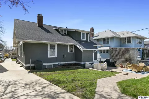 Exterior - 5018 Izard St, Omaha, NE 68132 photo 8 of 9
