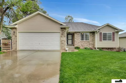 2111 Herel St, Lincoln, NE 68512
