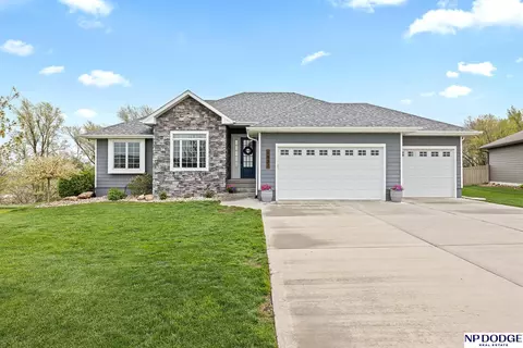 1022 Brickyard Dr, Hooper, NE 68031