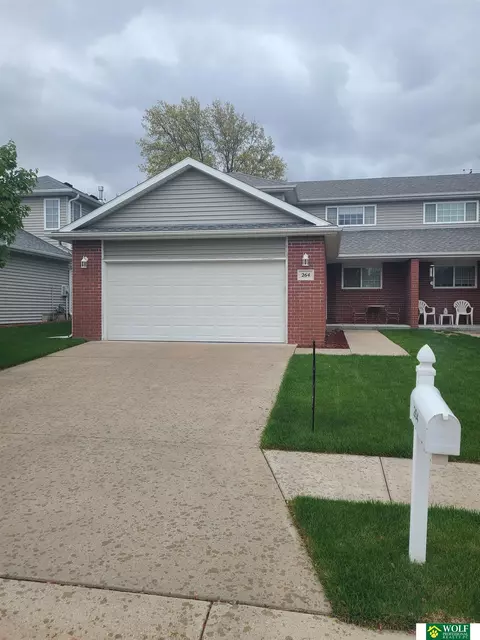 264 S 77th St, Lincoln, NE 68510