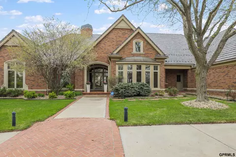4905 N 196th Cir, Elkhorn, NE 68022