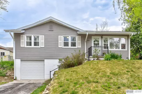 8174 Hascall St, Omaha, NE 68124