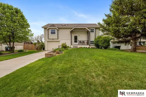 13111 Boyd Cir, Omaha, NE 68164