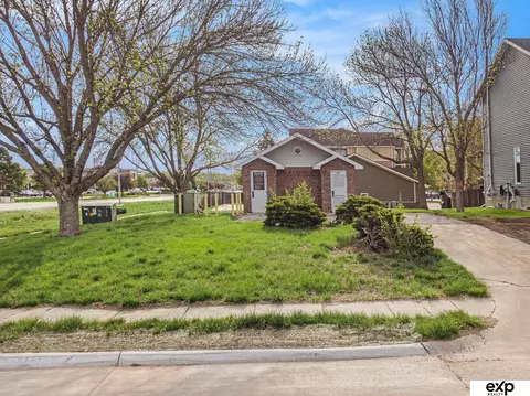 4105 S 148th St, Omaha, NE 68137