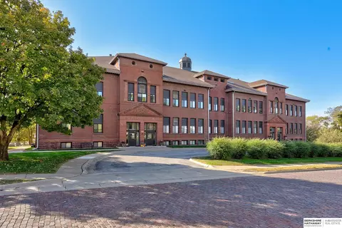 3401 Martha St #4E, Omaha, NE 68105