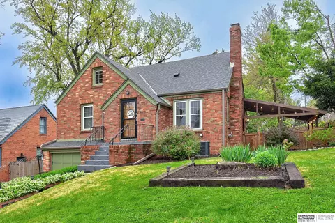 4855 Blondo St, Omaha, NE 68104