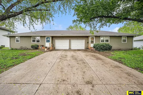 718 N 14 Ave, Blair, NE 68008