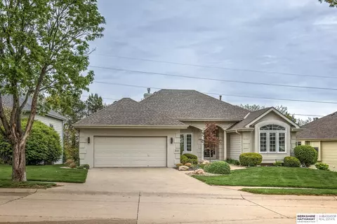 311 S 169th Cir, Omaha, NE 68118