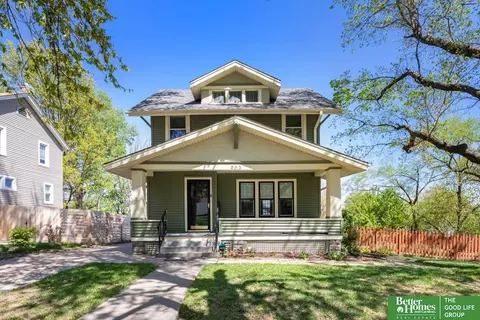 903 N 49th St, Omaha, NE 68132