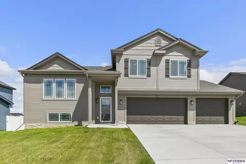 8357 S 178 St, Omaha, NE 68136