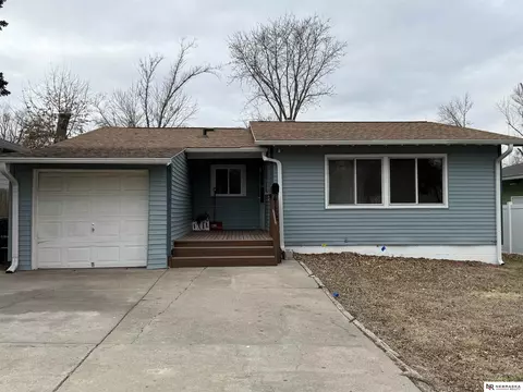 4152 N 60 Ave, Omaha, NE 68104