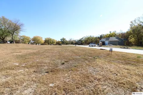 150 Switchgrass Ln, Bennet, NE 68317