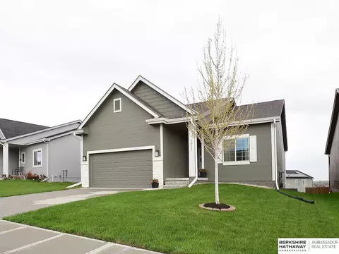 7911 N 149th St, Bennington, NE 68007