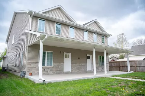 6537 Burlington Ave, Lincoln, NE 68507