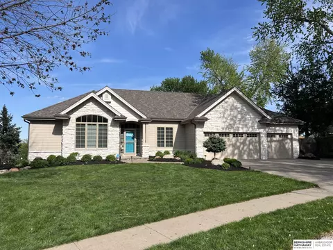 1609 S 193 St, Omaha, NE 68130