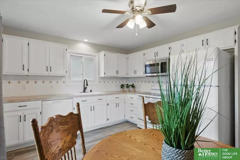 Kitchen - 7212 S 78 St, La Vista, NE 68128 photo 1 of 3