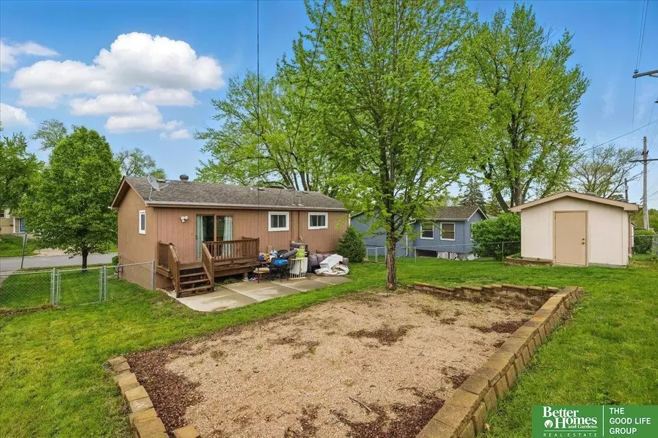 Exterior - 7212 S 78 St, La Vista, NE 68128 photo 5 of 6