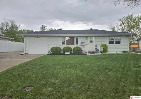 2220 Hillcrest St, Beatrice, NE 68310