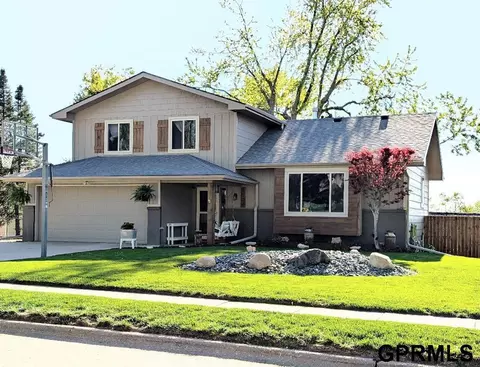1504 Willow Ave, Bellevue, NE 68005