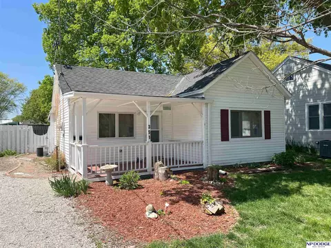 351 N 21 St, Blair, NE 68008