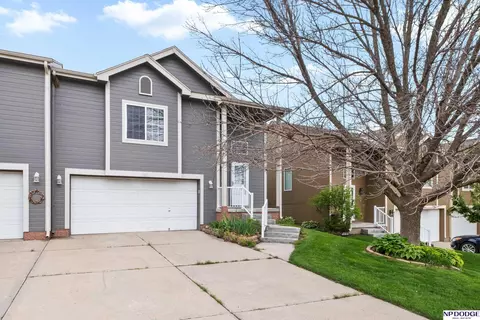7670 Potter St, Omaha, NE 68122