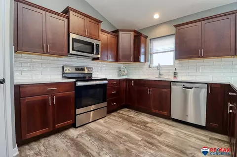 Kitchen - 1332 Olivia Dr, Eagle, NE 68347 photo 3 of 5