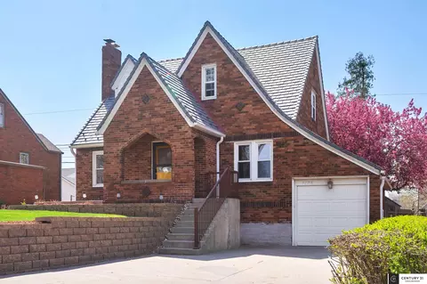 4539 Walnut St, Omaha, NE 68106