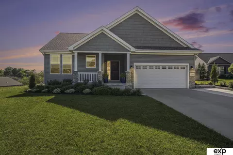 12204 N 152nd Cir, Bennington, NE 68007