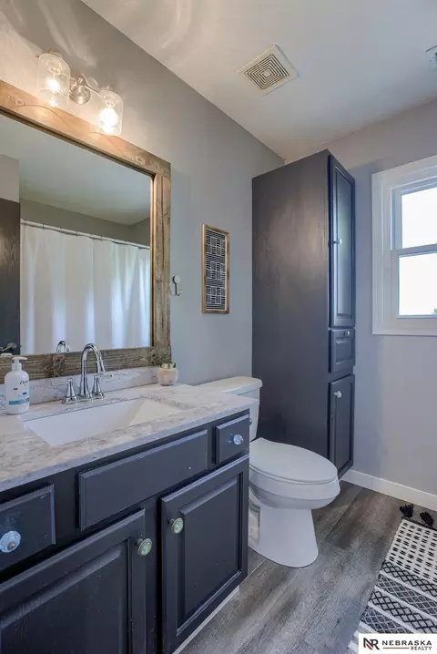 Bath - 116 E River View Dr, Blair, NE 68008 photo 3 of 6