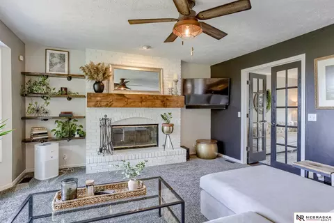 Living - 116 E River View Dr, Blair, NE 68008 photo 2 of 4