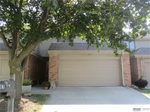 987 S 119th Ct, Omaha, NE 68154
